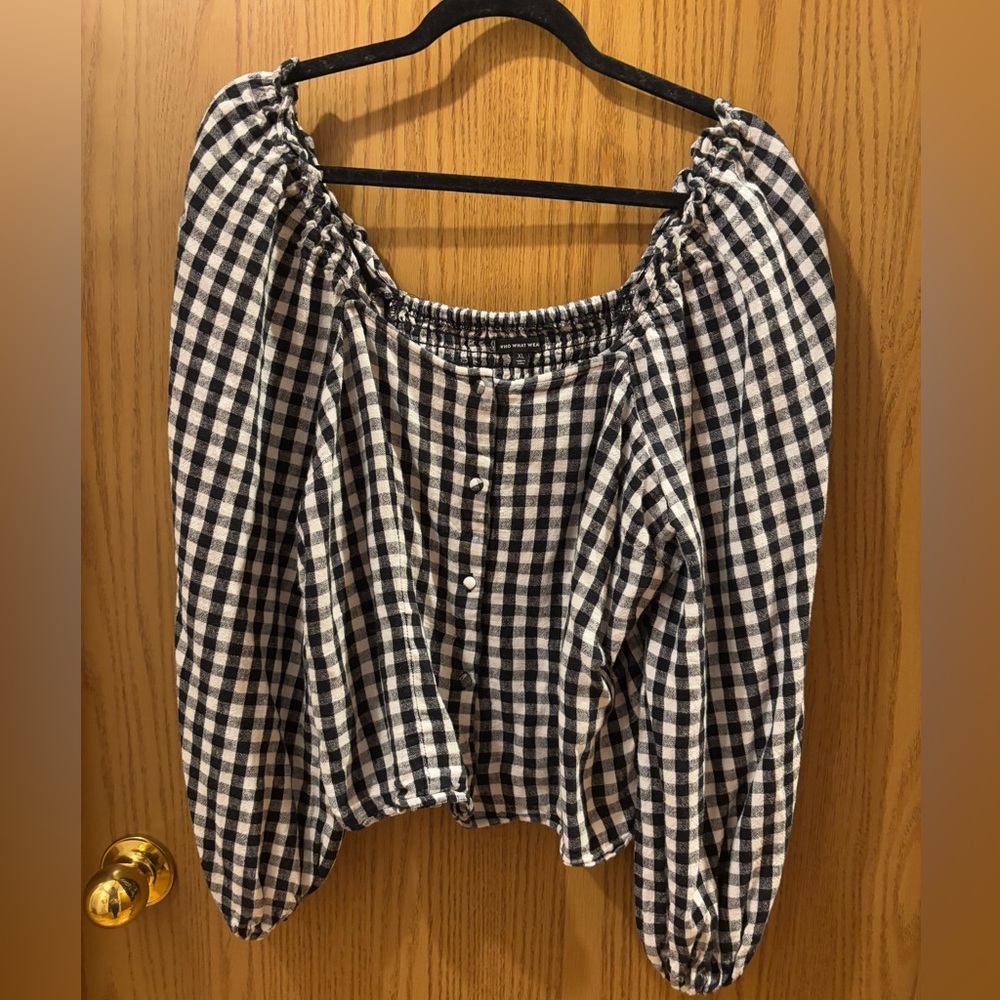 Who What Wear black and white gingham shirred top with puff sleeves, XL